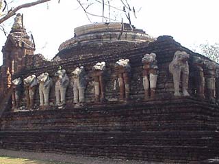Wat Chang Lom, Kamphaengphet