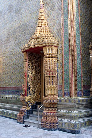 Entry door to the Viharn, Wat Ratchabophit, Bangkok