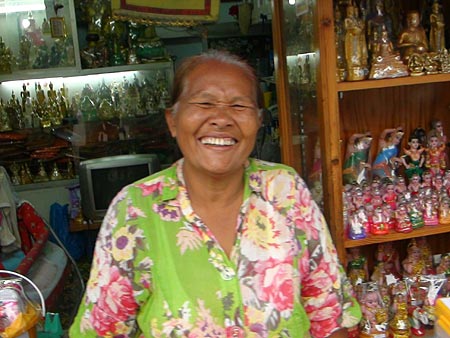 Cheerful grandmother in soi 7, on the way to Wat Mahabut.