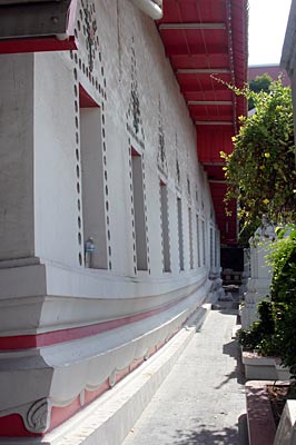 Ubosoth at Wat Yai Intharam